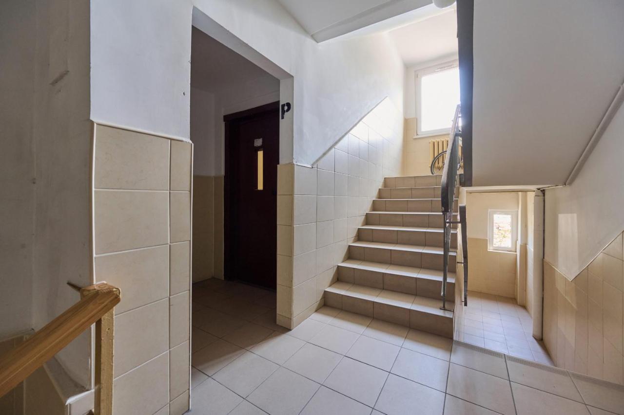 Apartment Beautiful & Bright Krynicka For 3 Guests By Renters Breslau