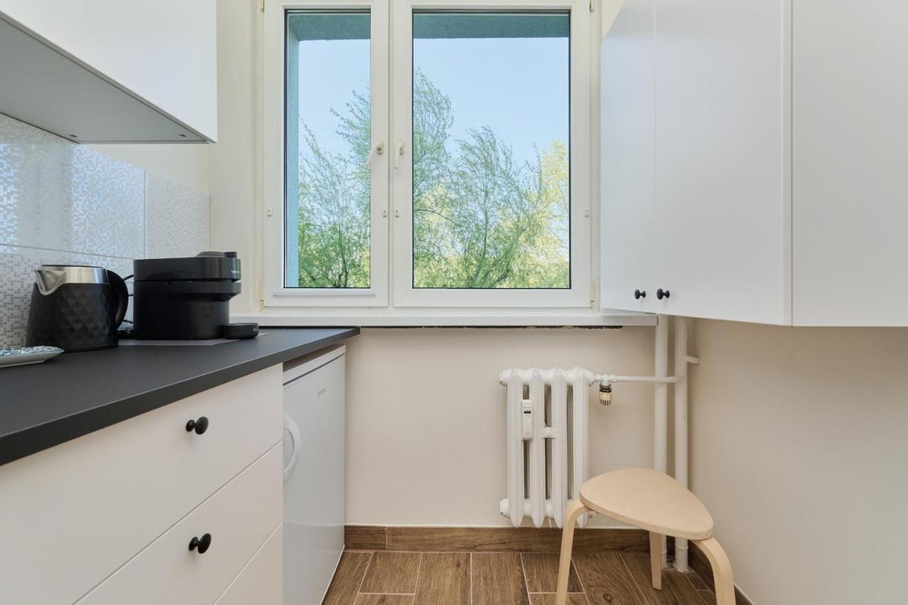 Beautiful & Bright Krynicka For 3 Guests By Renters * Breslau