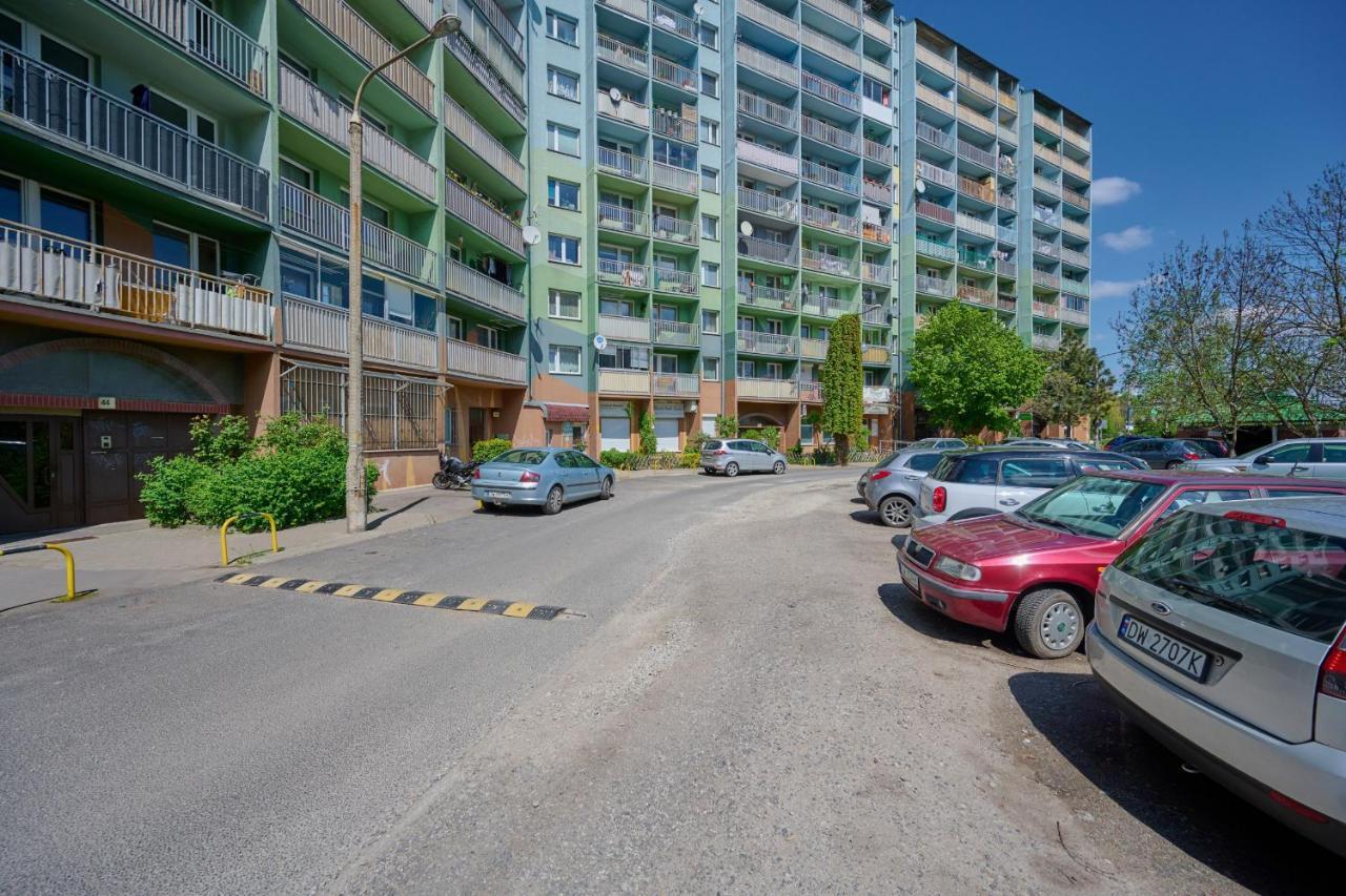 Beautiful & Bright Krynicka For 3 Guests By Renters Breslau
